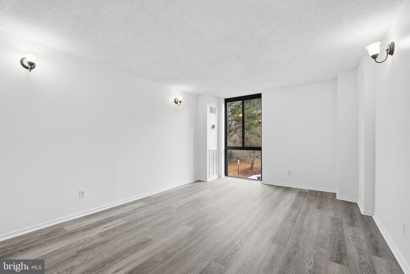 2311 Pimmit Drive #105 photo 12