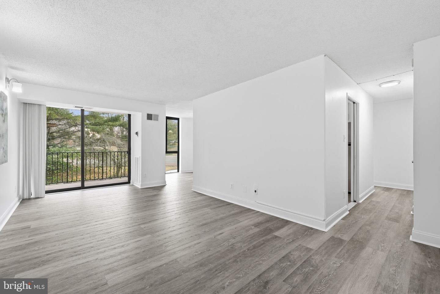 2311 Pimmit Drive #105 photo 3