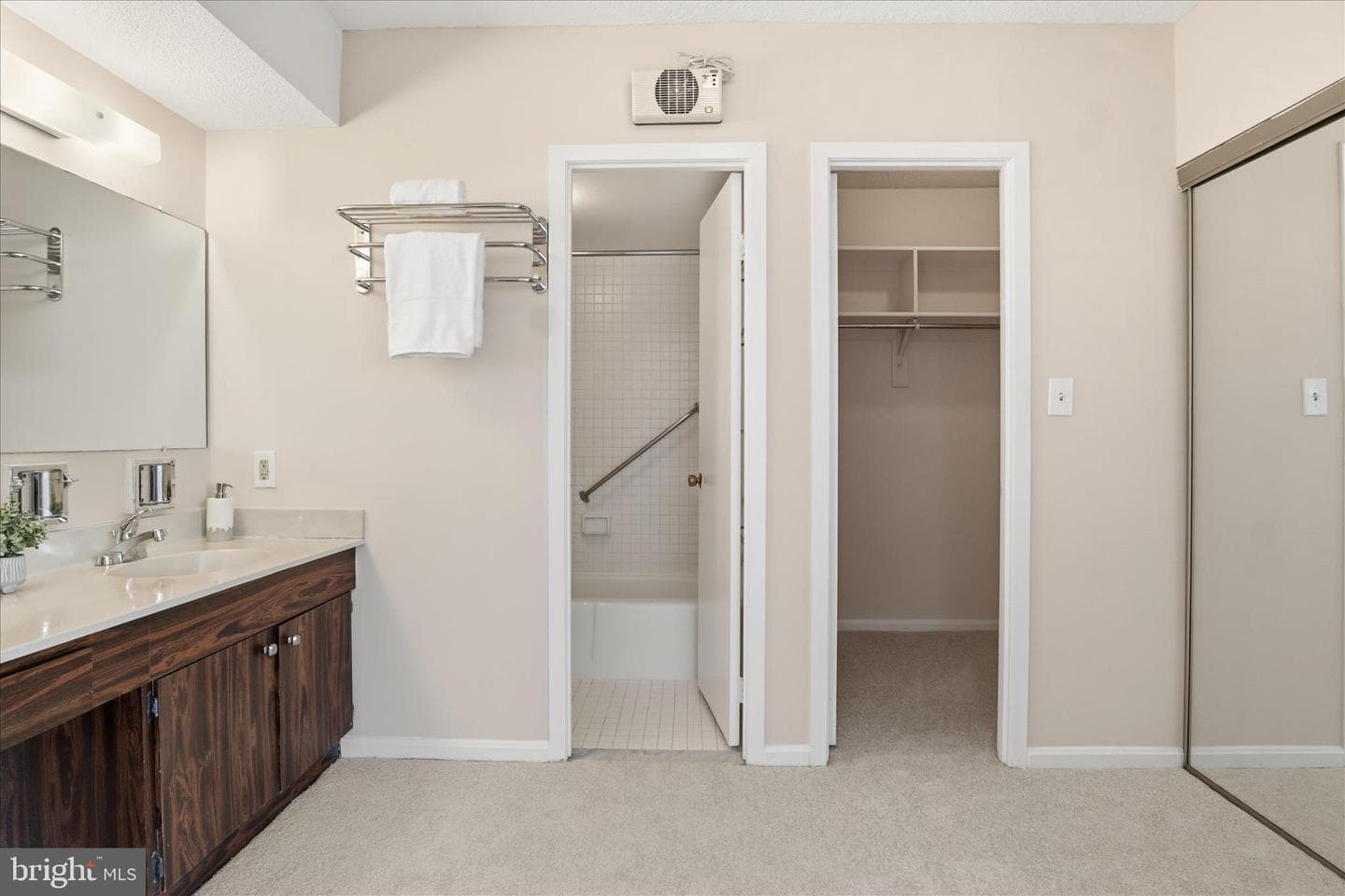 3713 S George Mason Drive #1605w photo 28