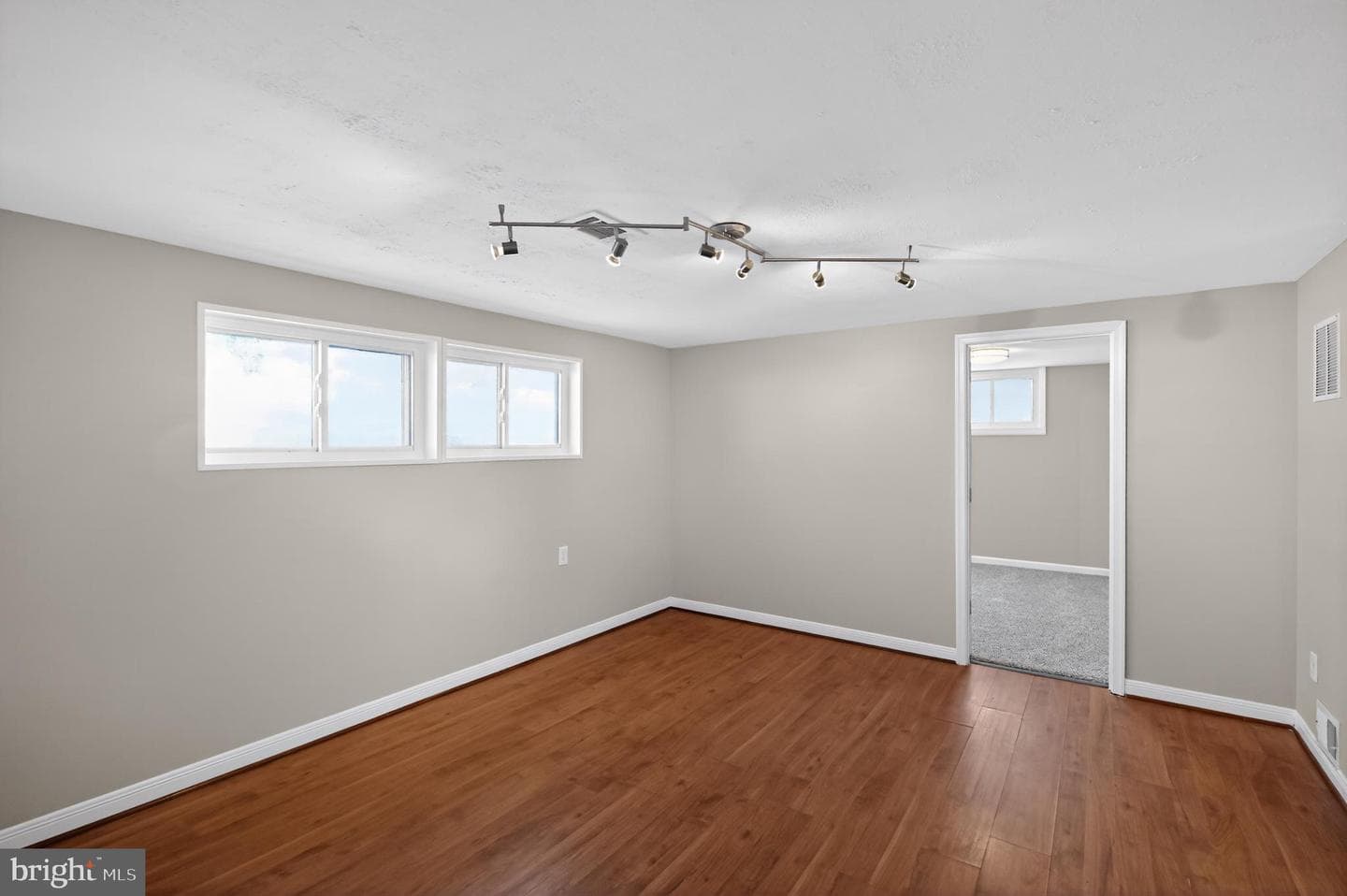 7605 Pollen Street photo 23