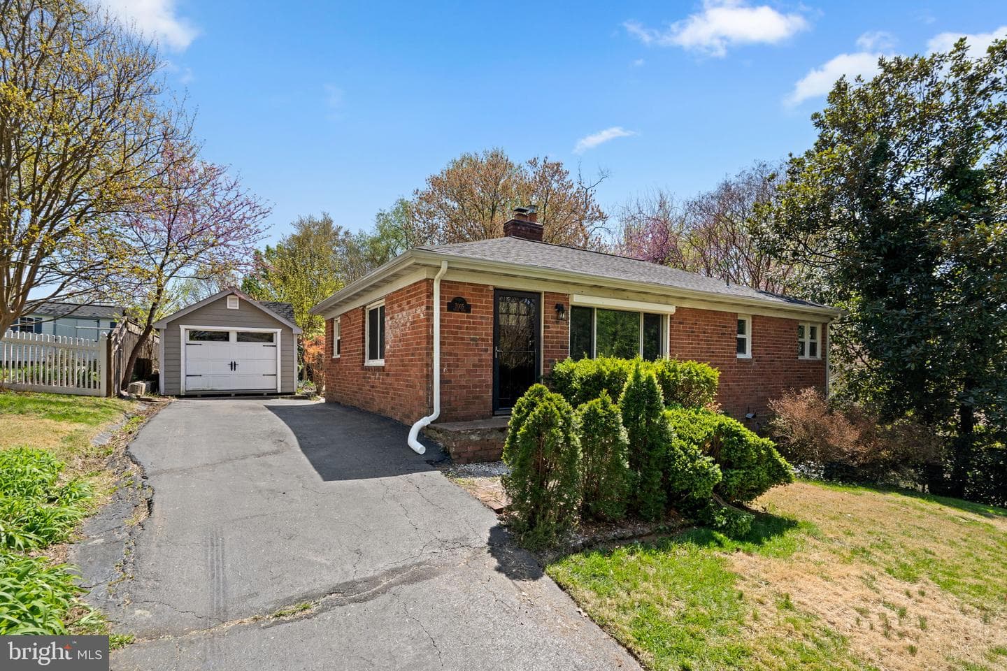 7005 Grove Road photo 2