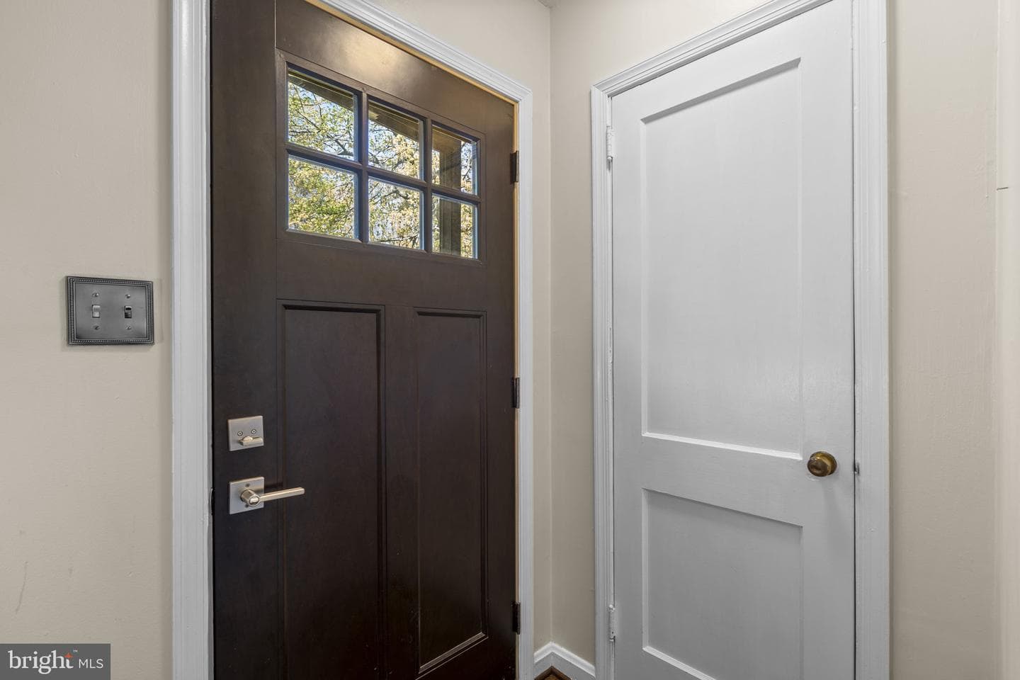 7005 Grove Road photo 3