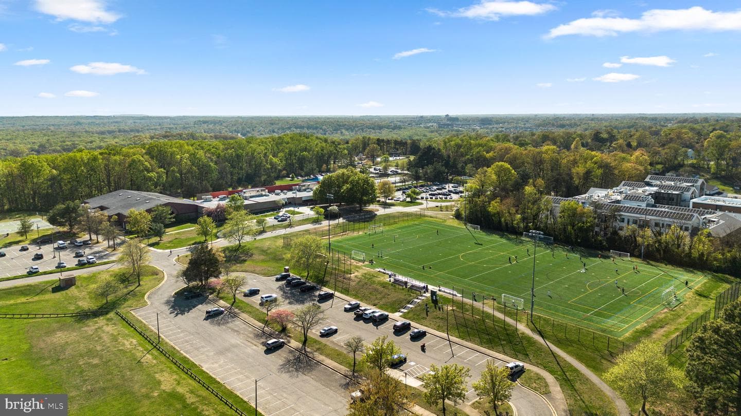 7005 Grove Road photo 49