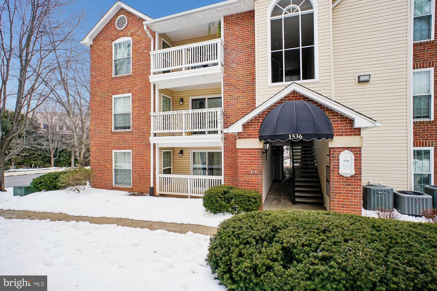 1536 Lincoln Way #101 photo 5