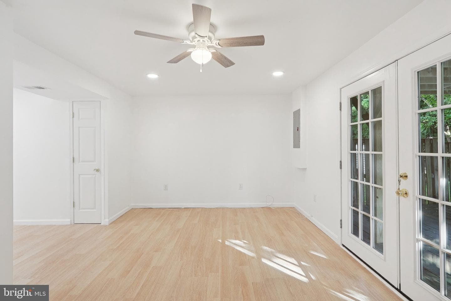 6246 Hillside Road photo 11