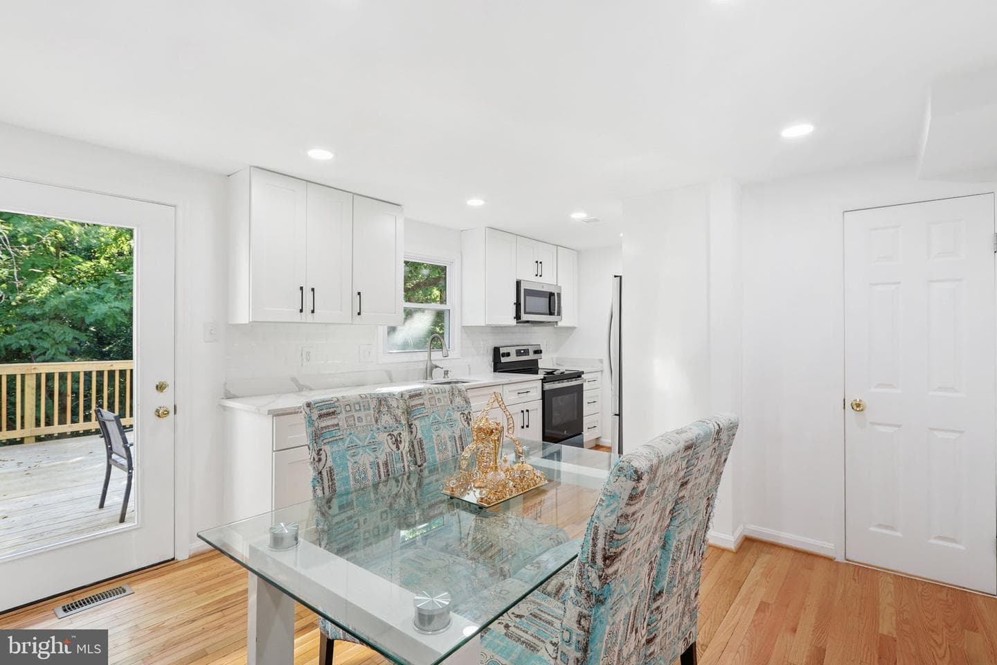 6246 Hillside Road photo 13