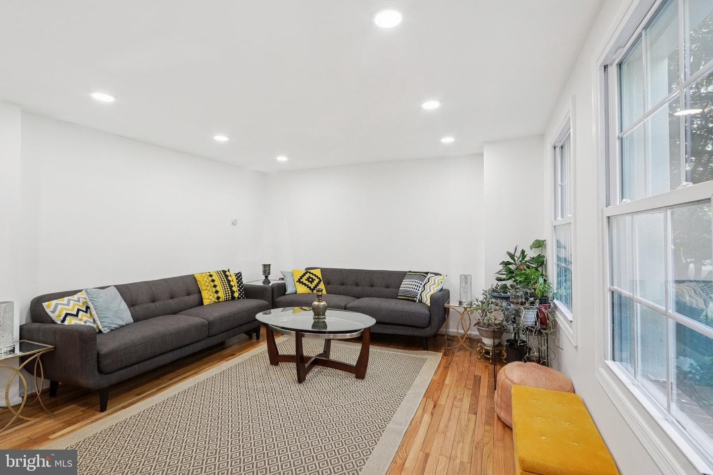 6246 Hillside Road photo 2