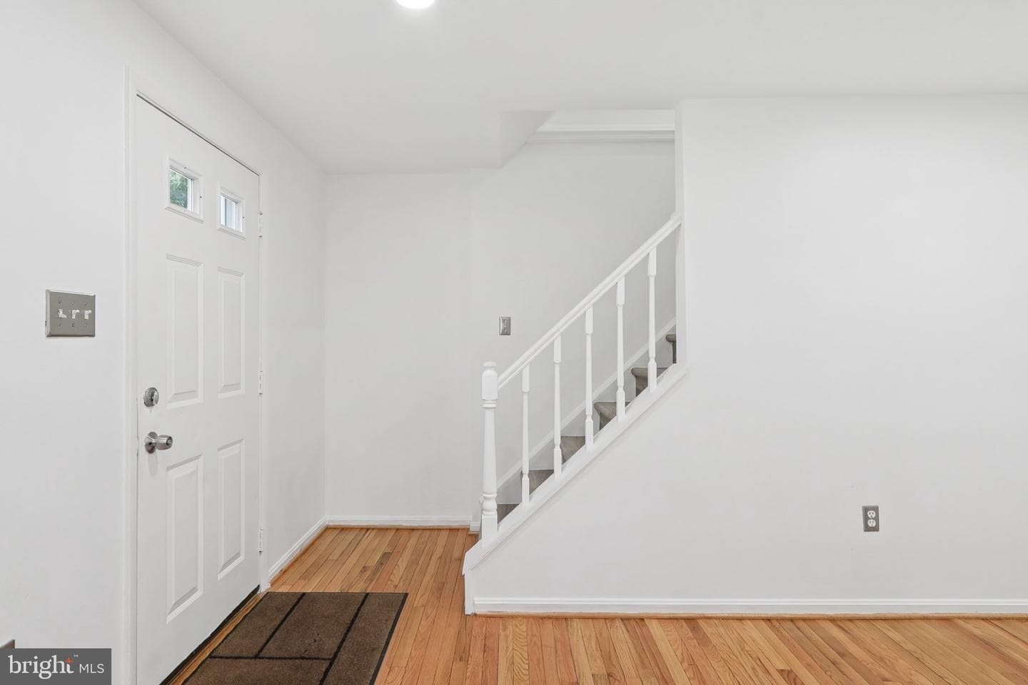 6246 Hillside Road photo 4