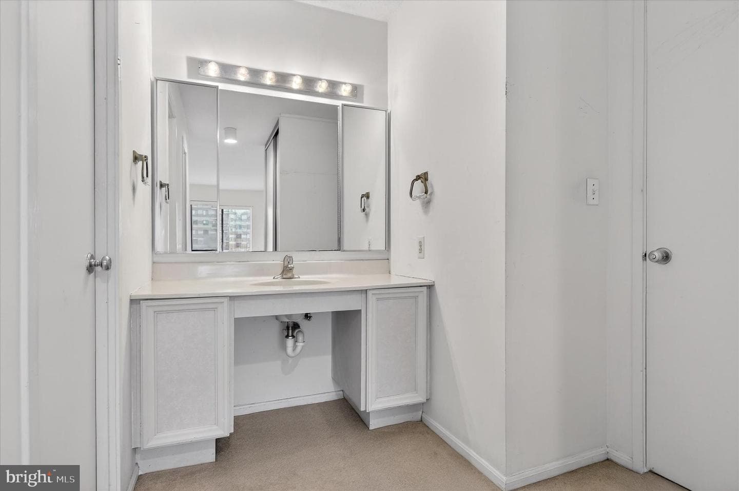 8380 Greensboro Drive #525 photo 17