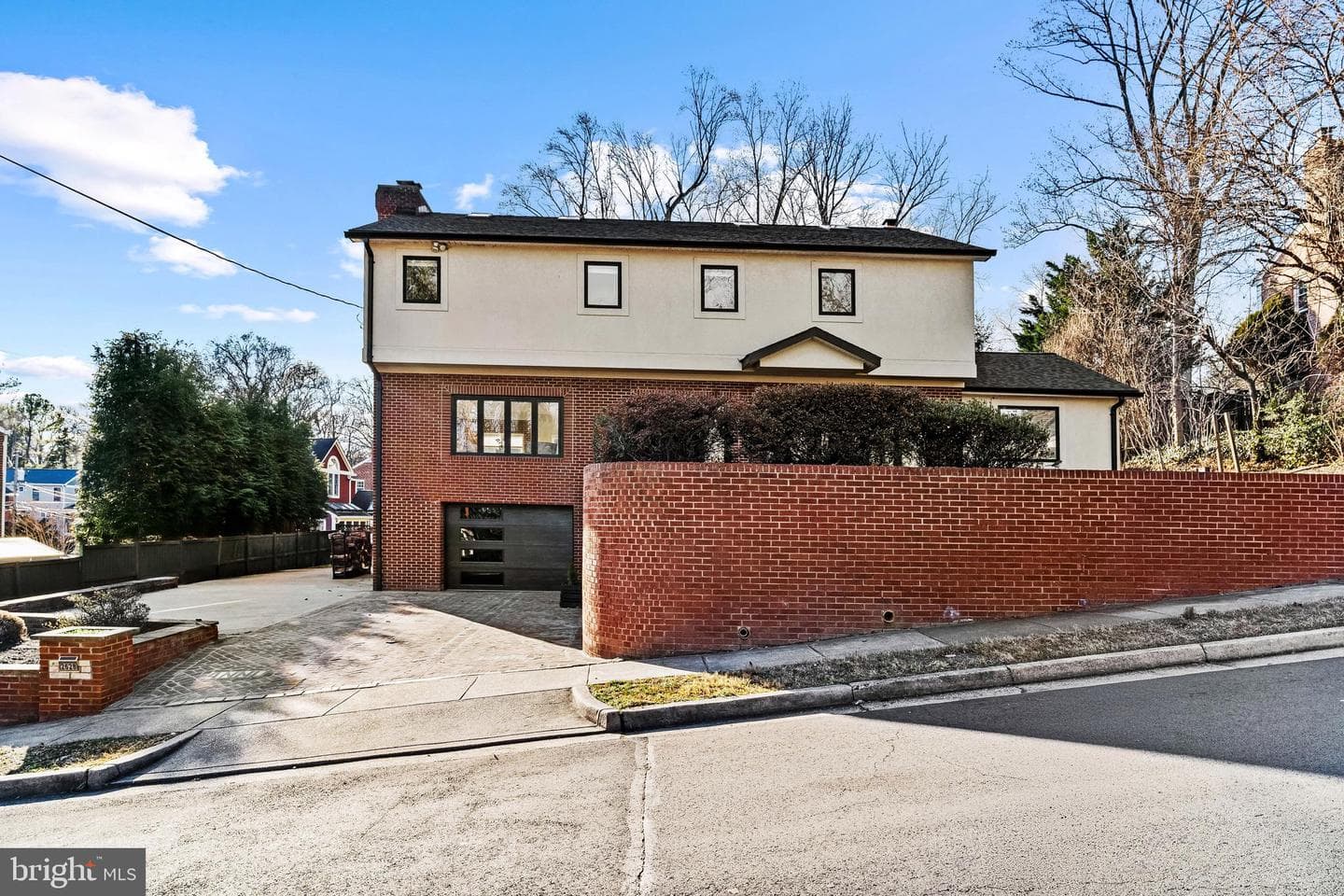 2628 Woodley Place photo 2