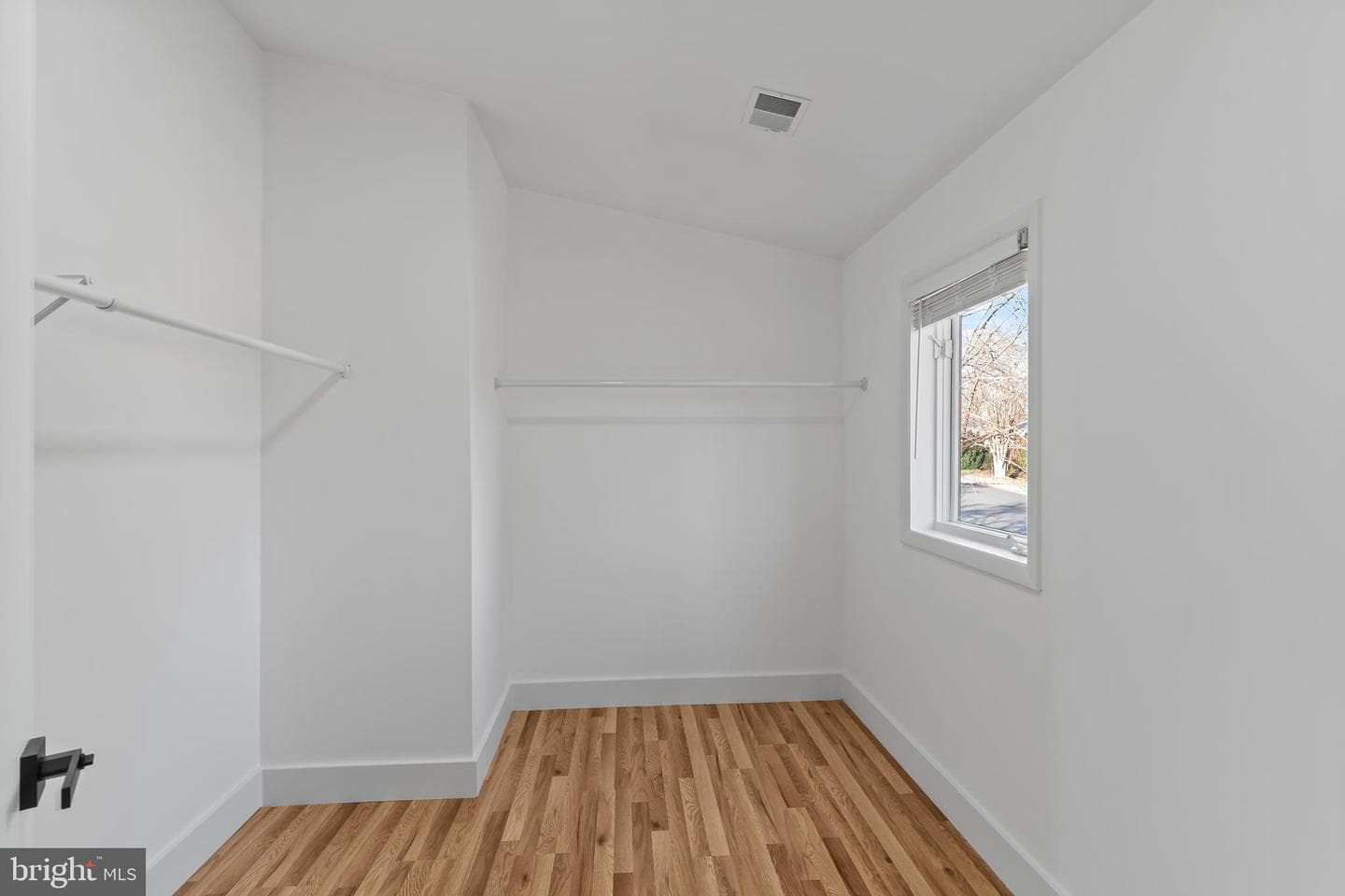 2628 Woodley Place photo 32