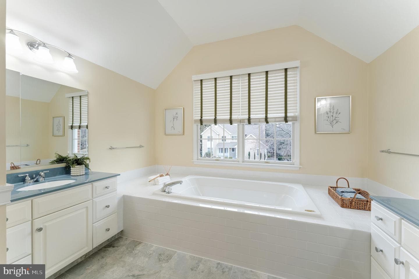 10812 Crippen Vale Court photo 32