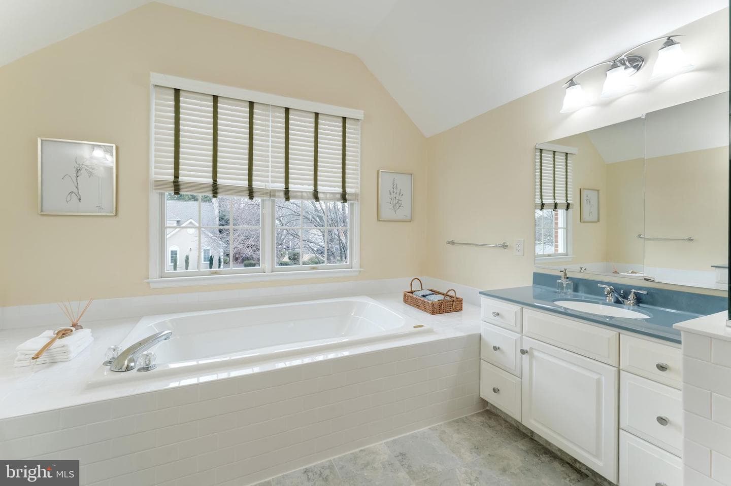 10812 Crippen Vale Court photo 33