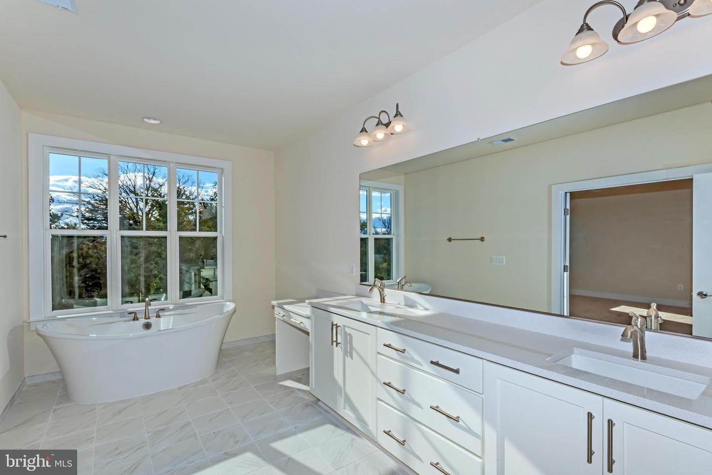 8753 Southern Oaks Place photo 10