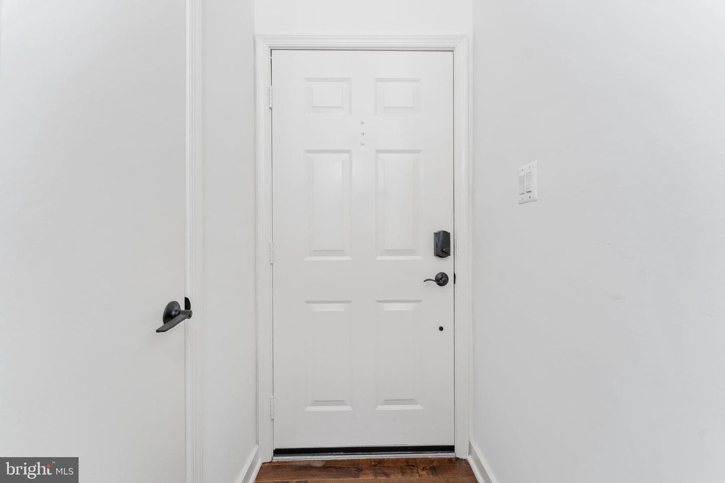 10456 Malone Court photo 4