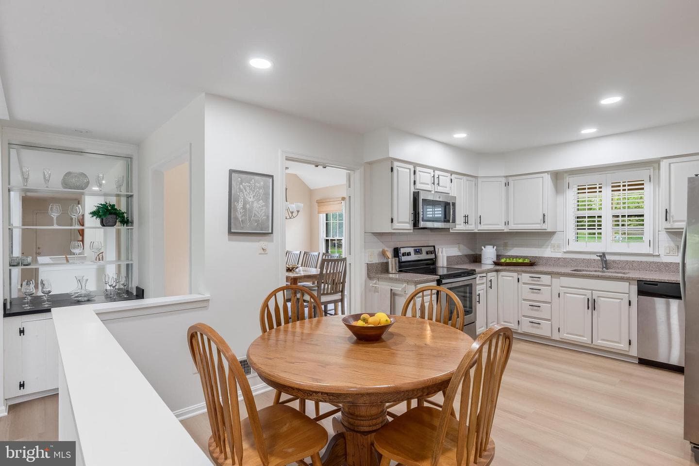 8051 Oak Hollow Lane photo 5