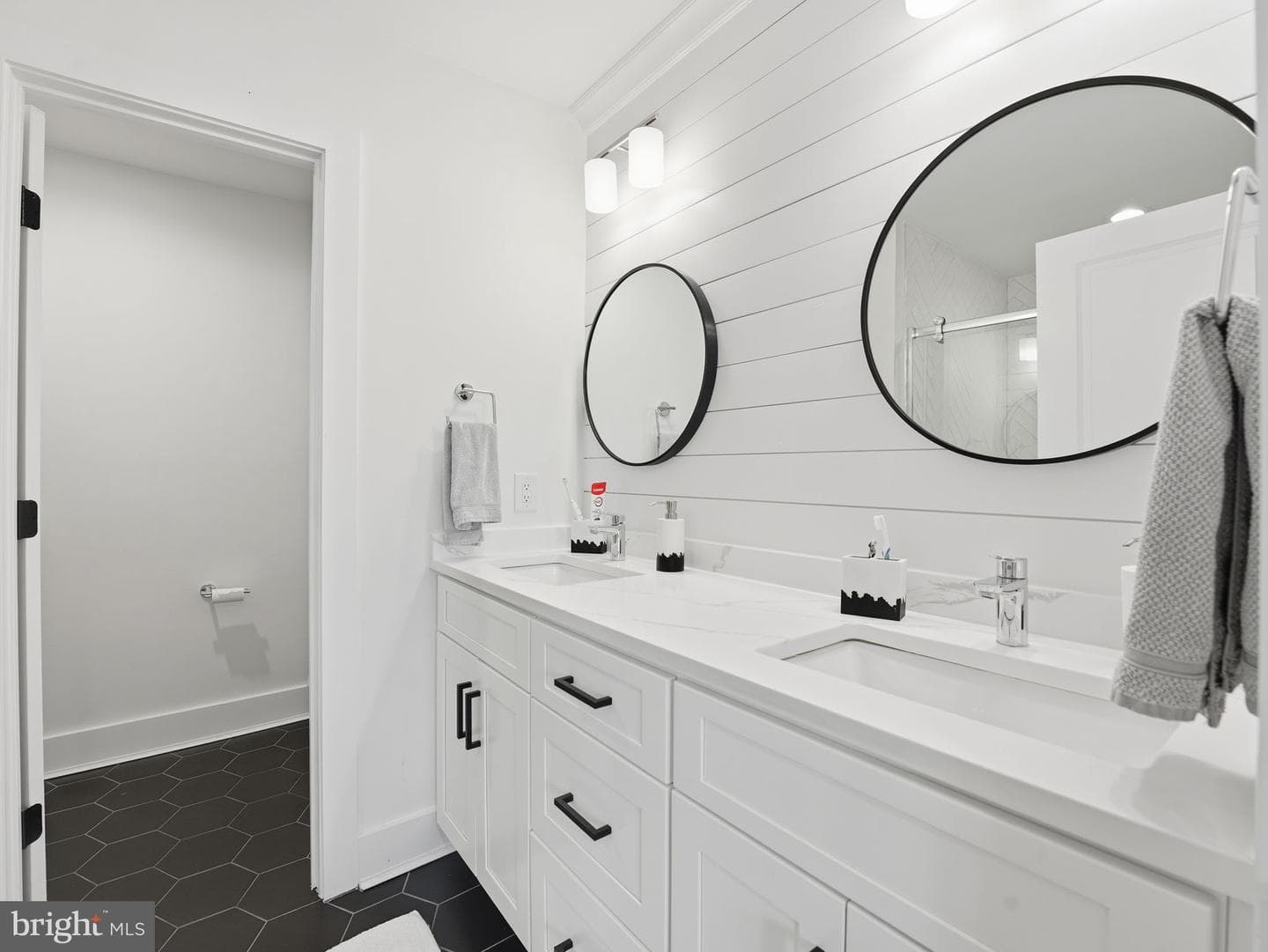 8503 Jeffersonian Court photo 35