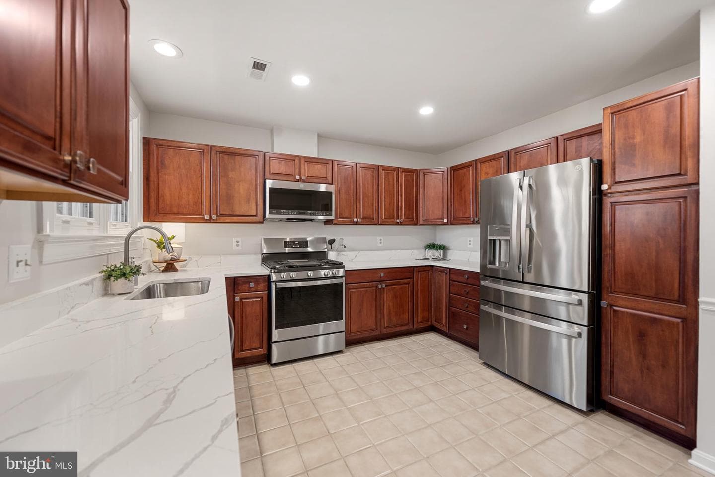 6489 Sharon Kay Court photo 7