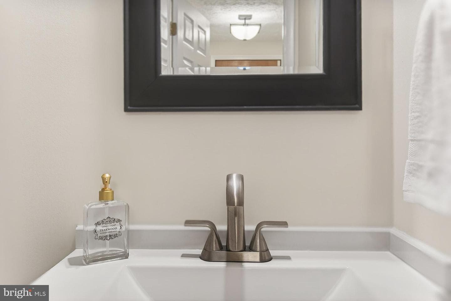 2938 Bridgehampton Court photo 32