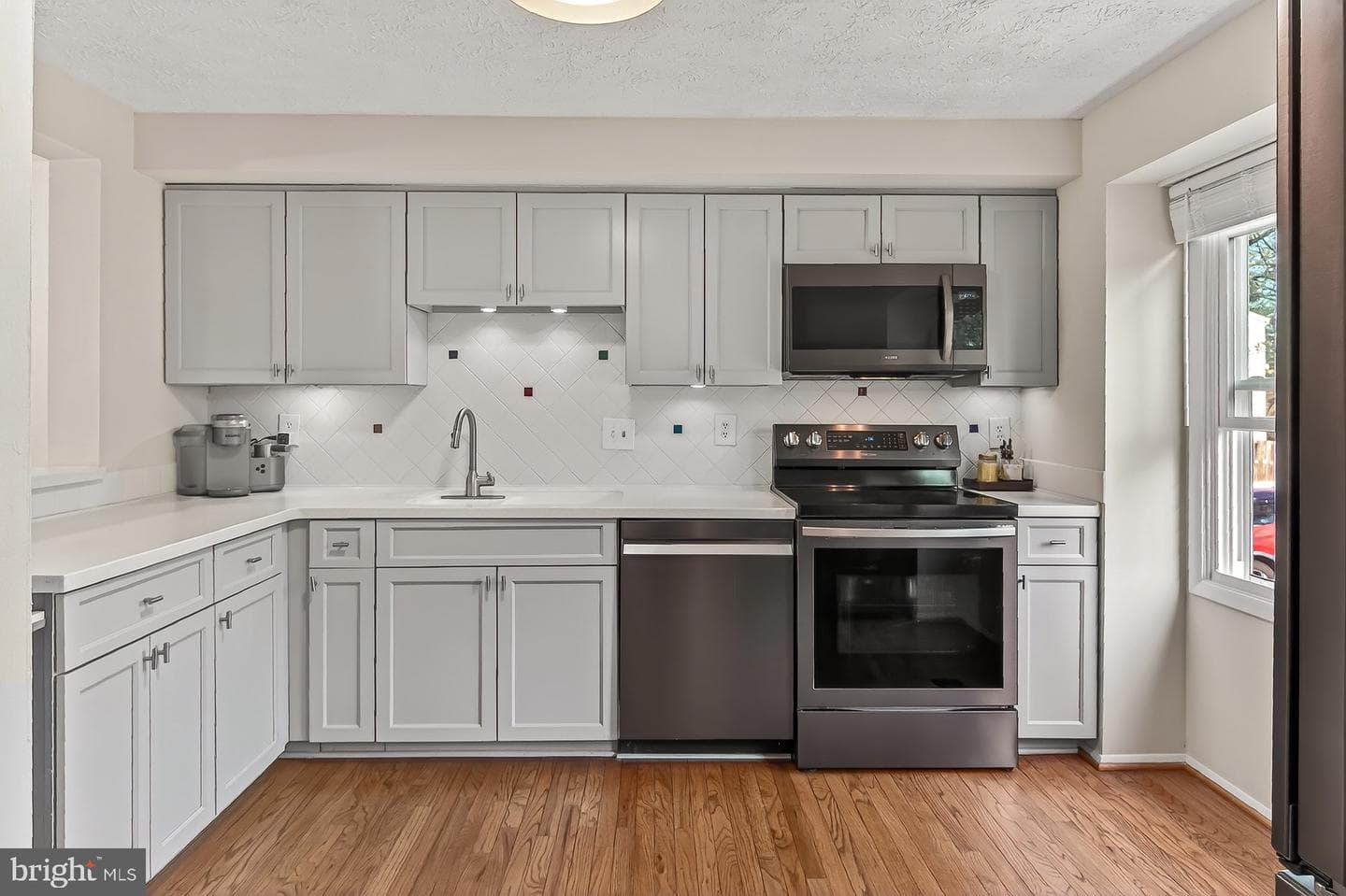 2938 Bridgehampton Court photo 6