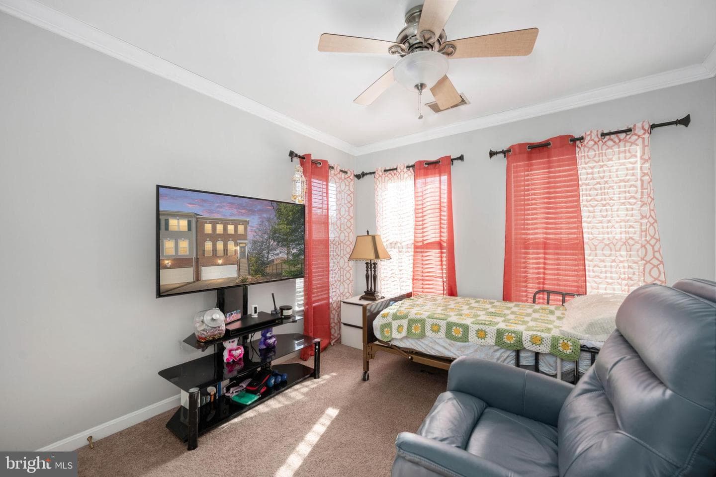 8593 Wyngate Manor Court photo 18