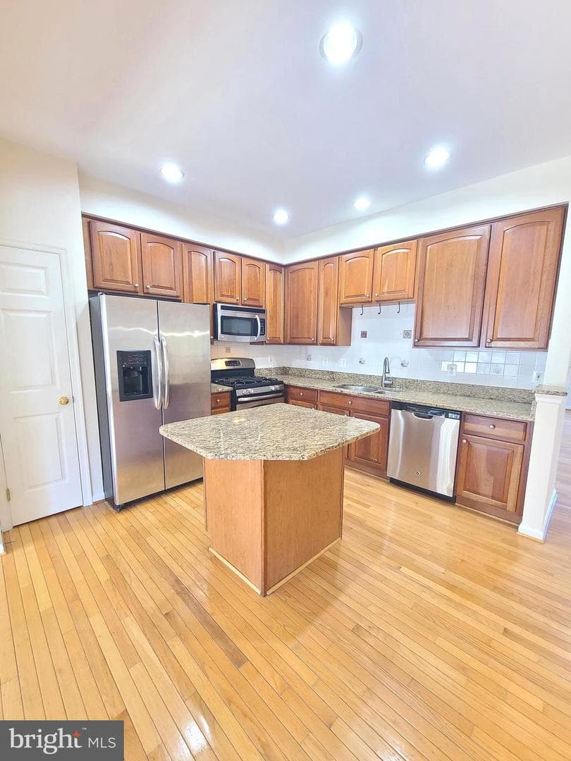 8118 Horseshoe Cottage Circle photo 23