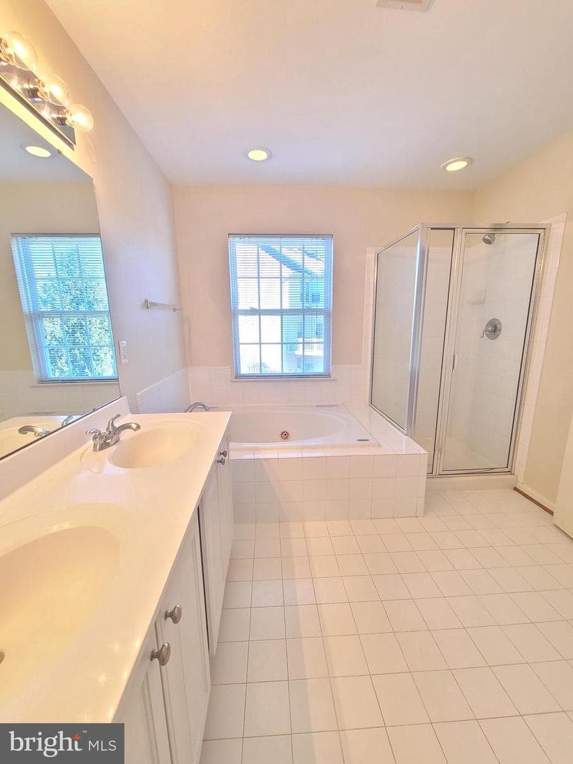8118 Horseshoe Cottage Circle photo 41