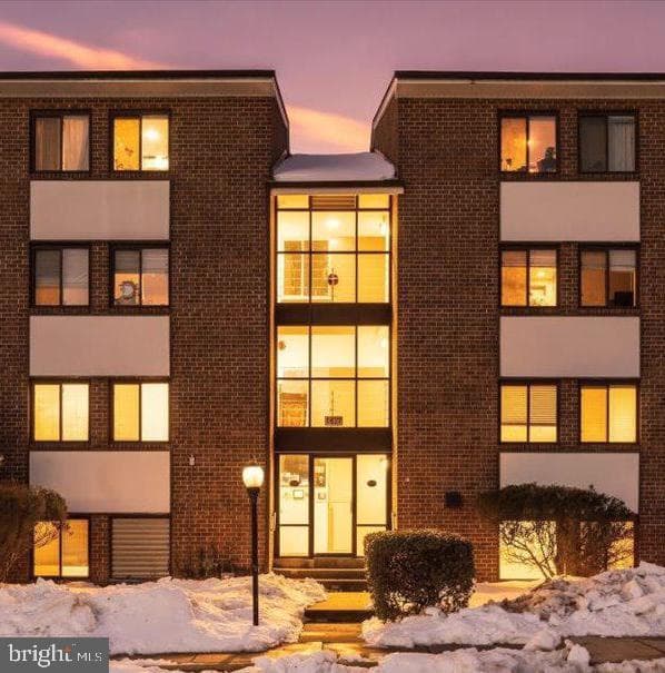 1427 Northgate Square #27/22b photo 1