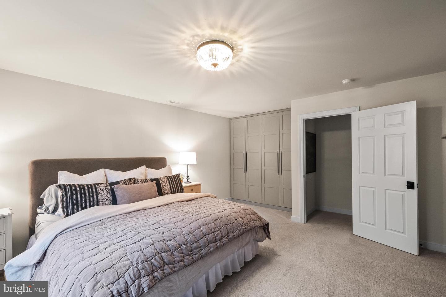 5980 Evergreen photo 26