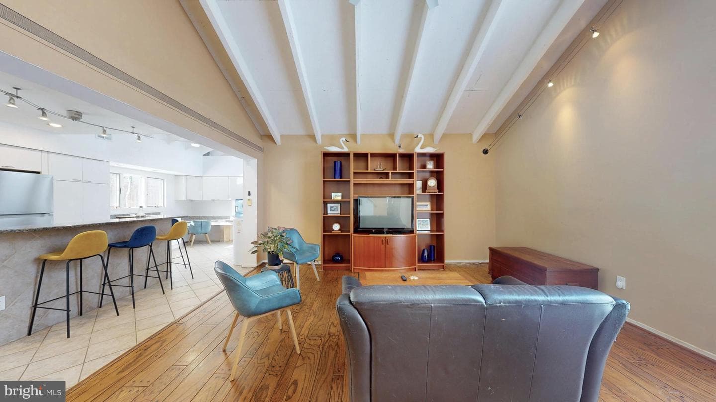 11813 Vale Road photo 11
