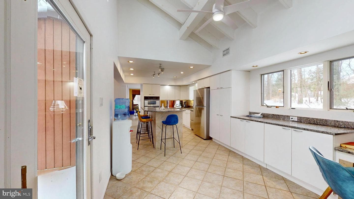 11813 Vale Road photo 3