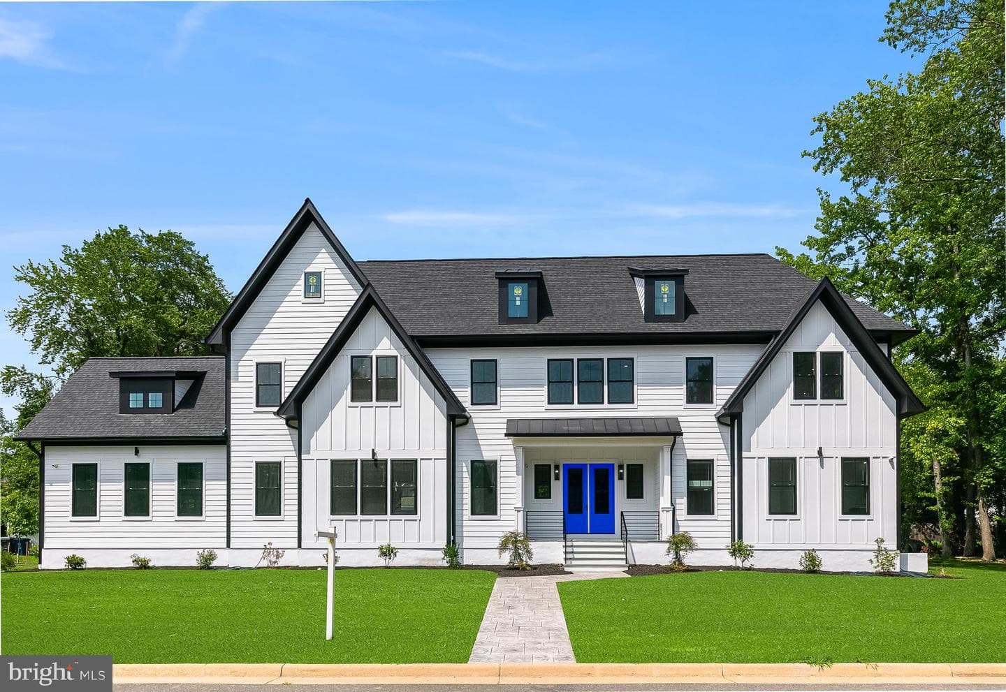 2817 Derek Road photo 1
