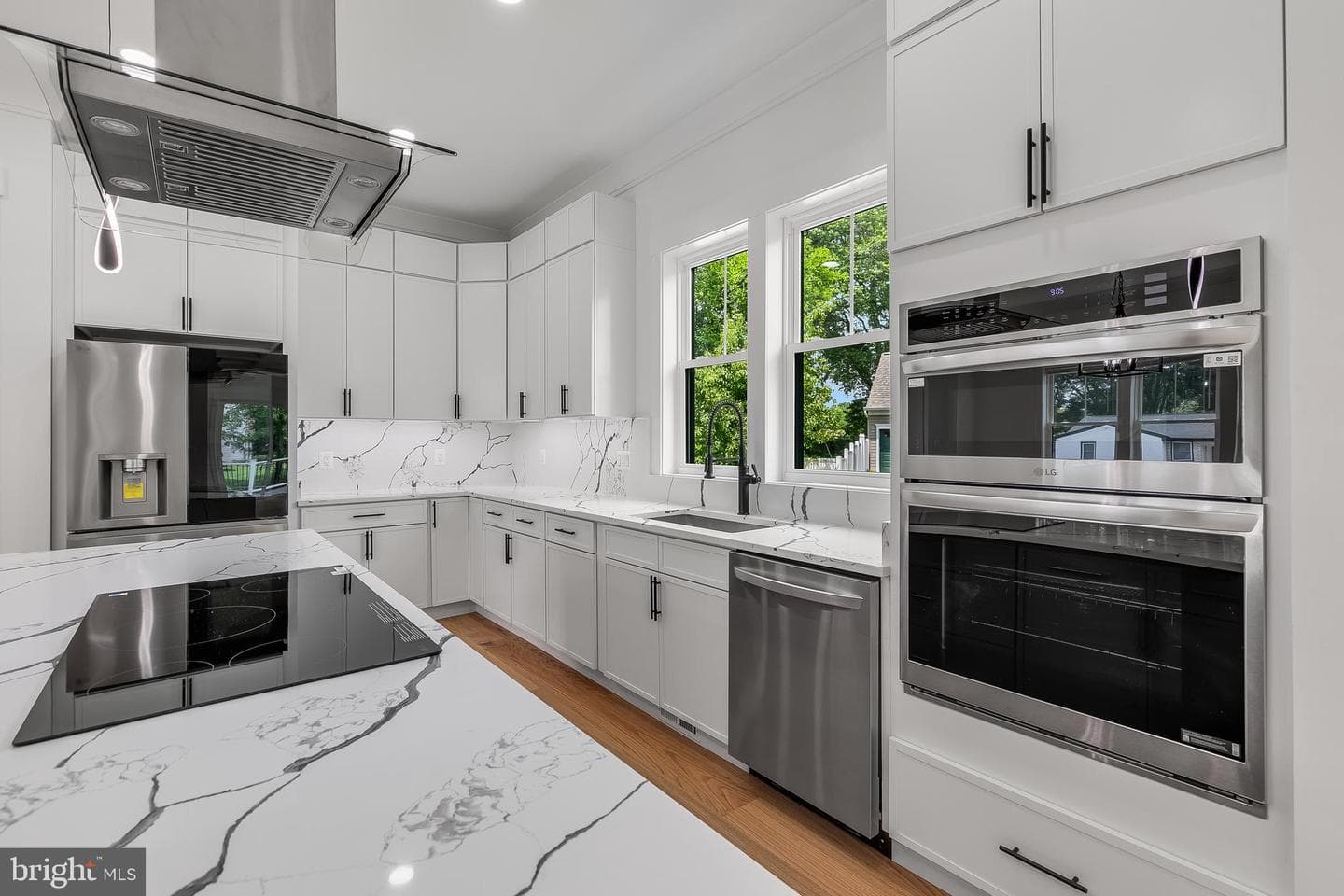 2817 Derek Road photo 10