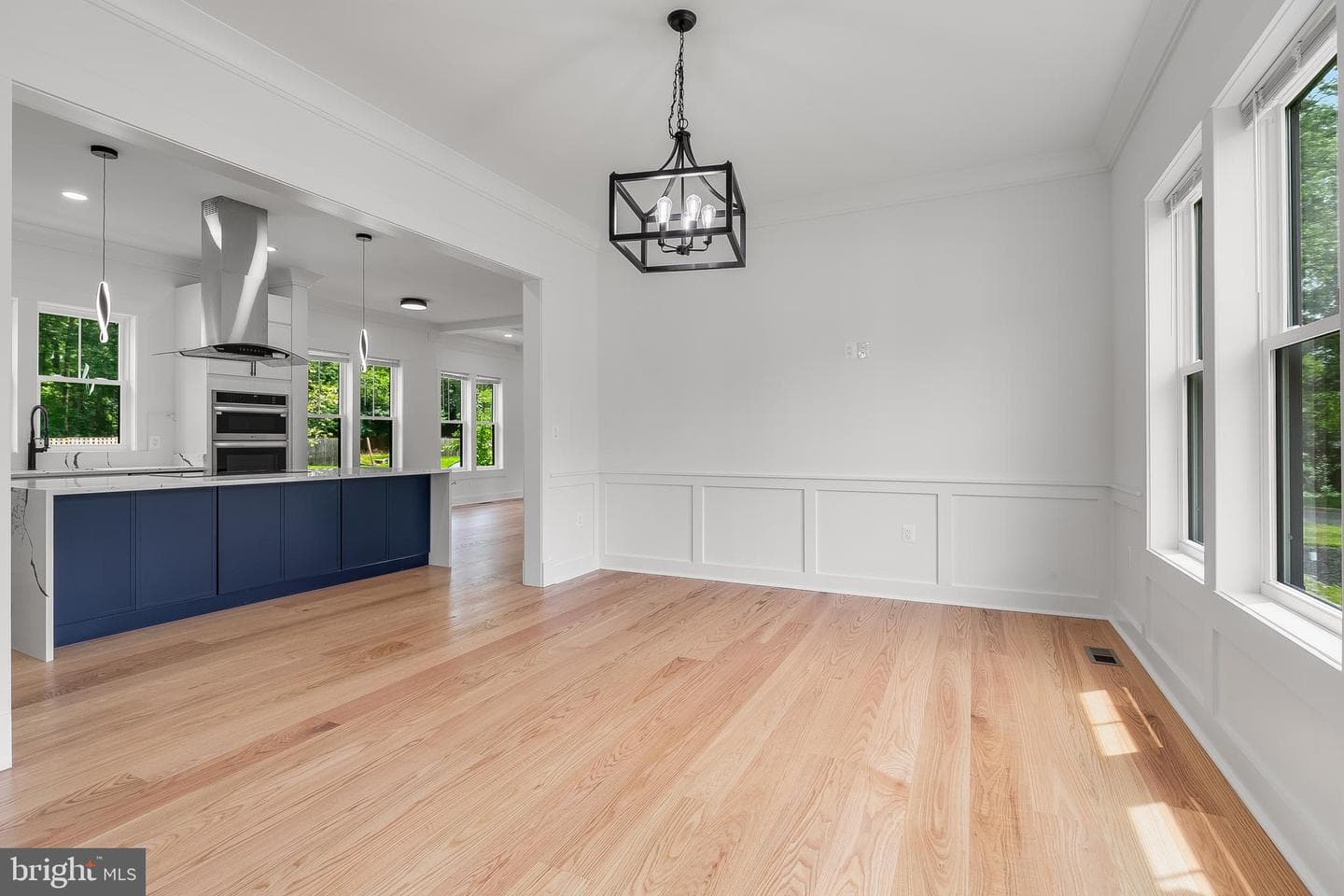 2817 Derek Road photo 12