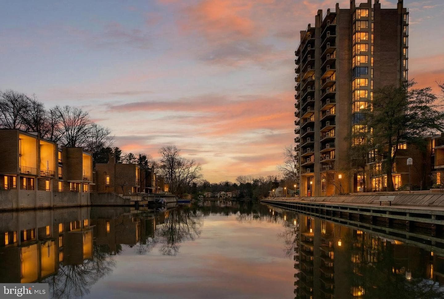 11400 Washington Plaza W #1303, Reston