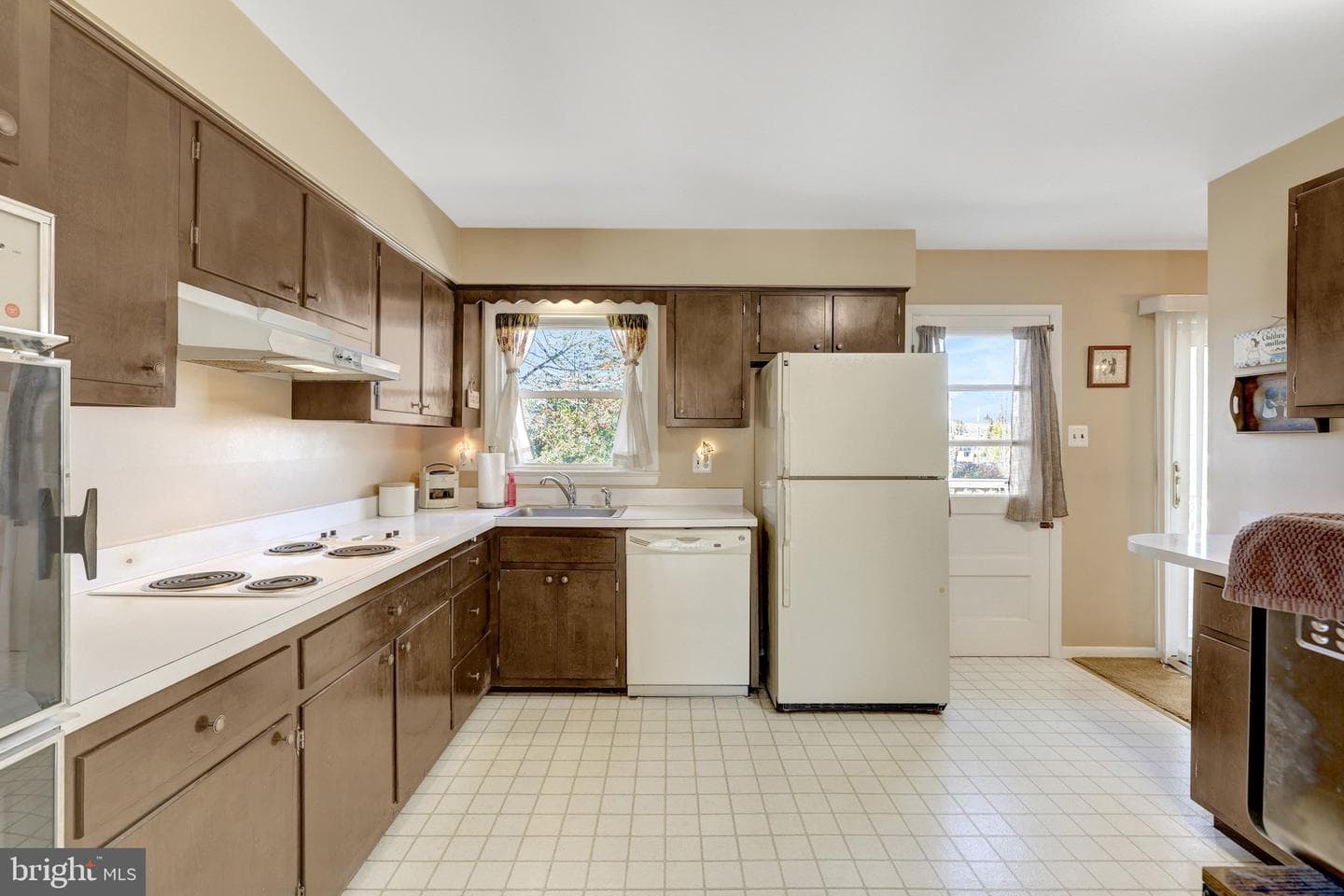 203 Locust Street SW photo 12