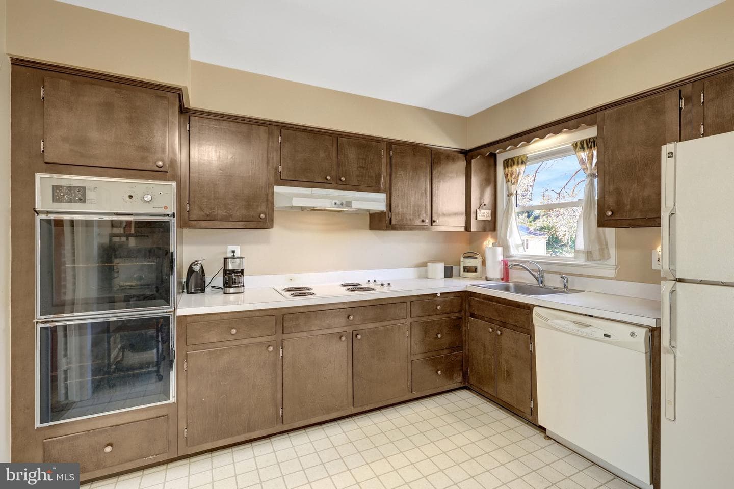 203 Locust Street SW photo 13