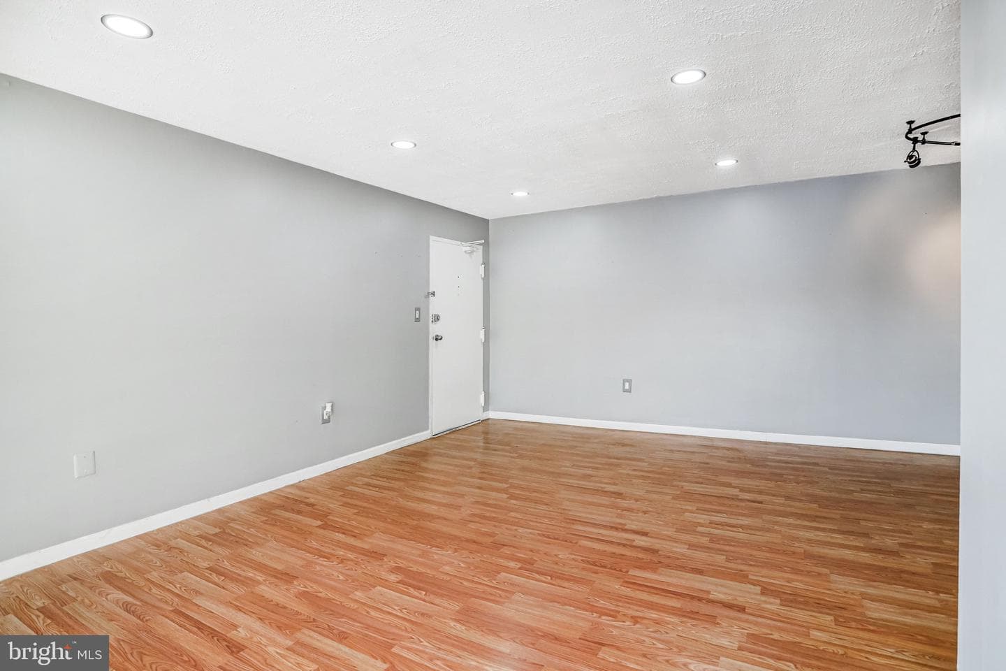 5612 Bloomfield Drive #204 photo 5