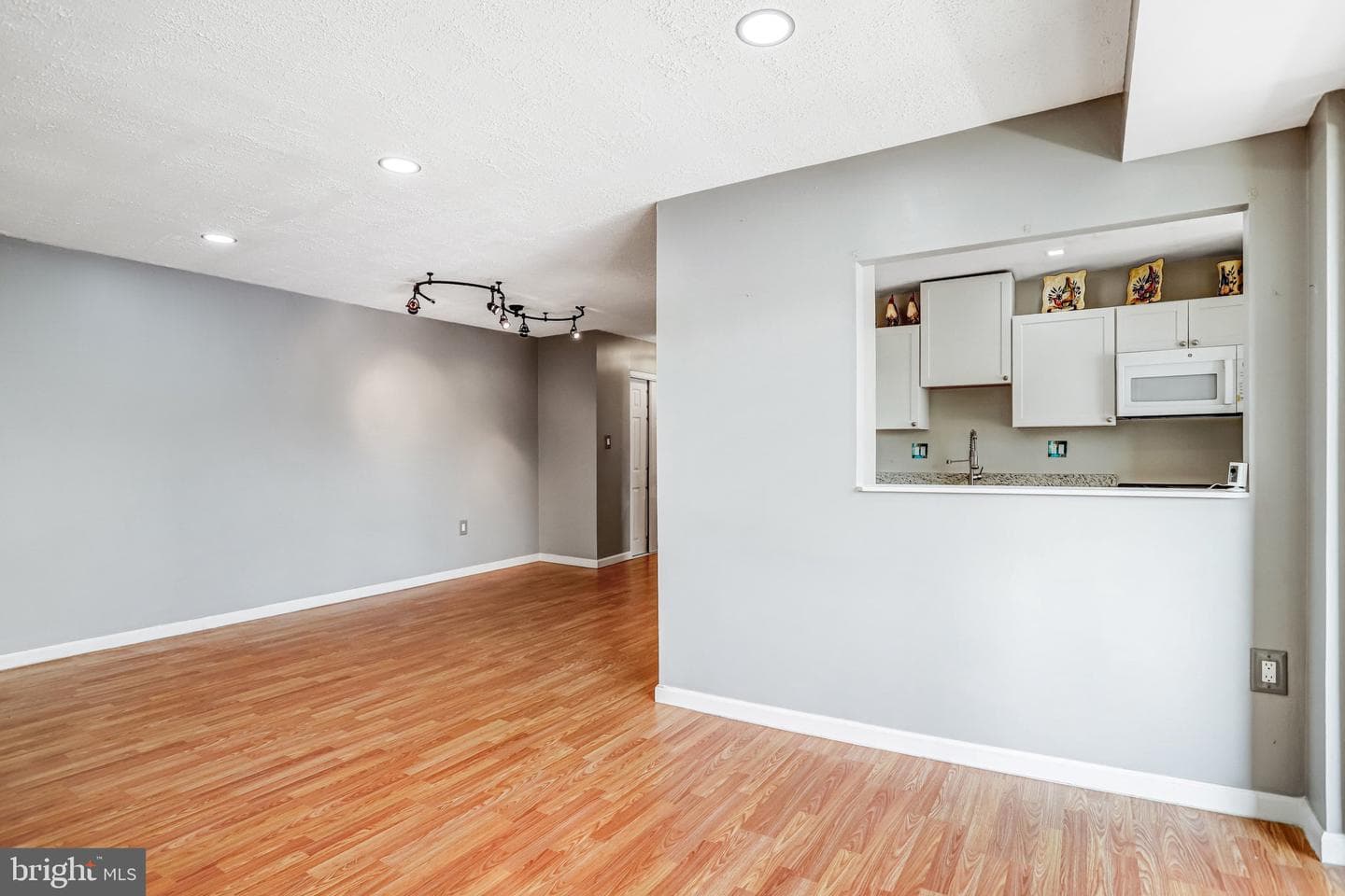 5612 Bloomfield Drive #204 photo 7