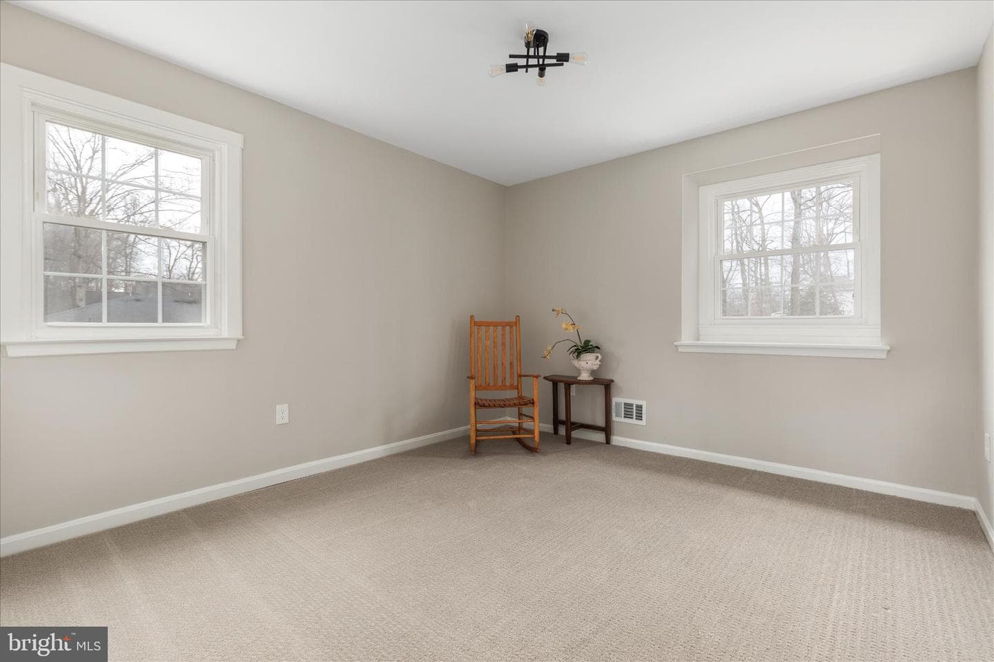 1002 Kerge Court SE photo 28