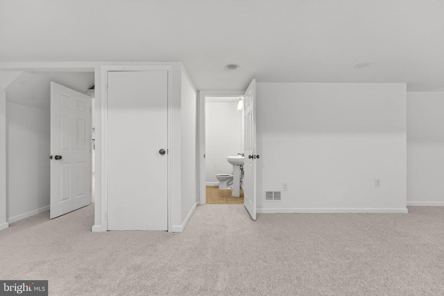 7113 Penguin Place photo 42