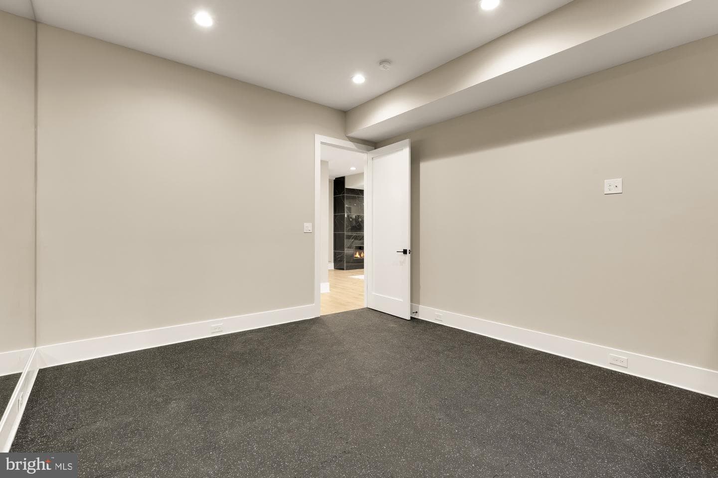 6935 Southridge Drive photo 80