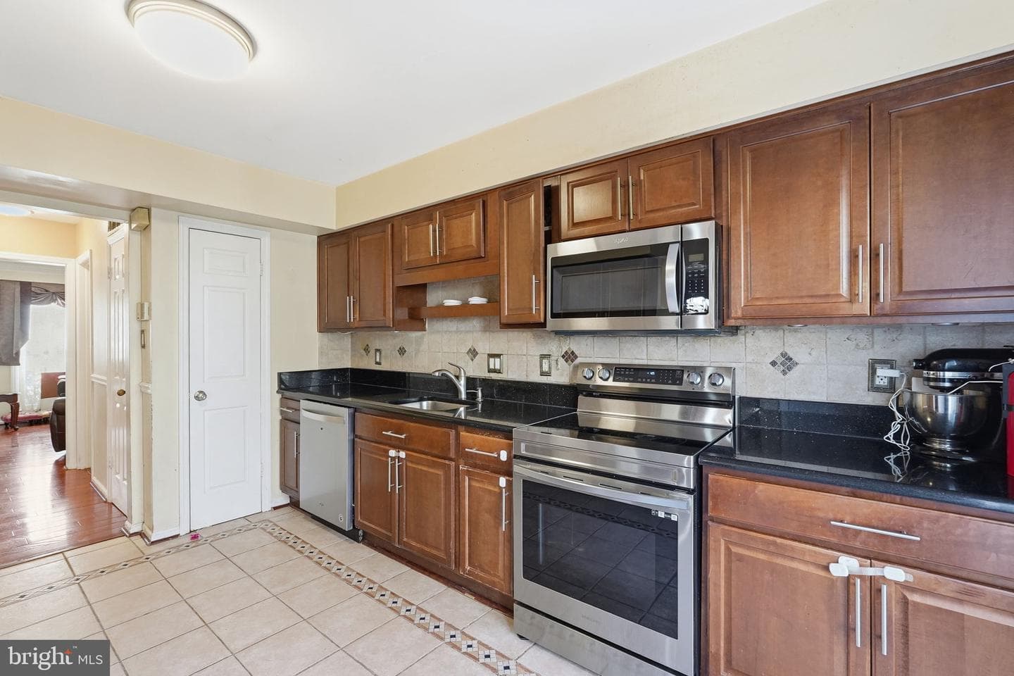 5810 Apsley House Court photo 4