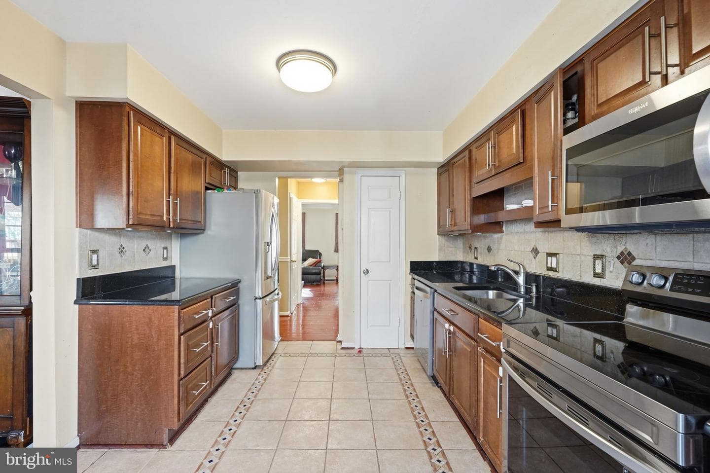 5810 Apsley House Court photo 6