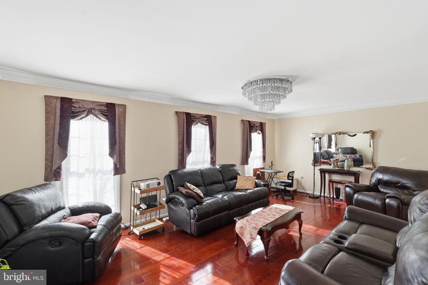 5810 Apsley House Court photo 7