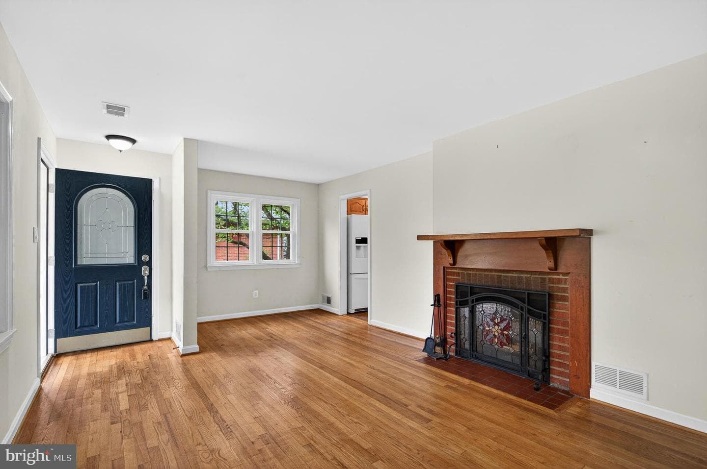 7909 Fairfax Road photo 4