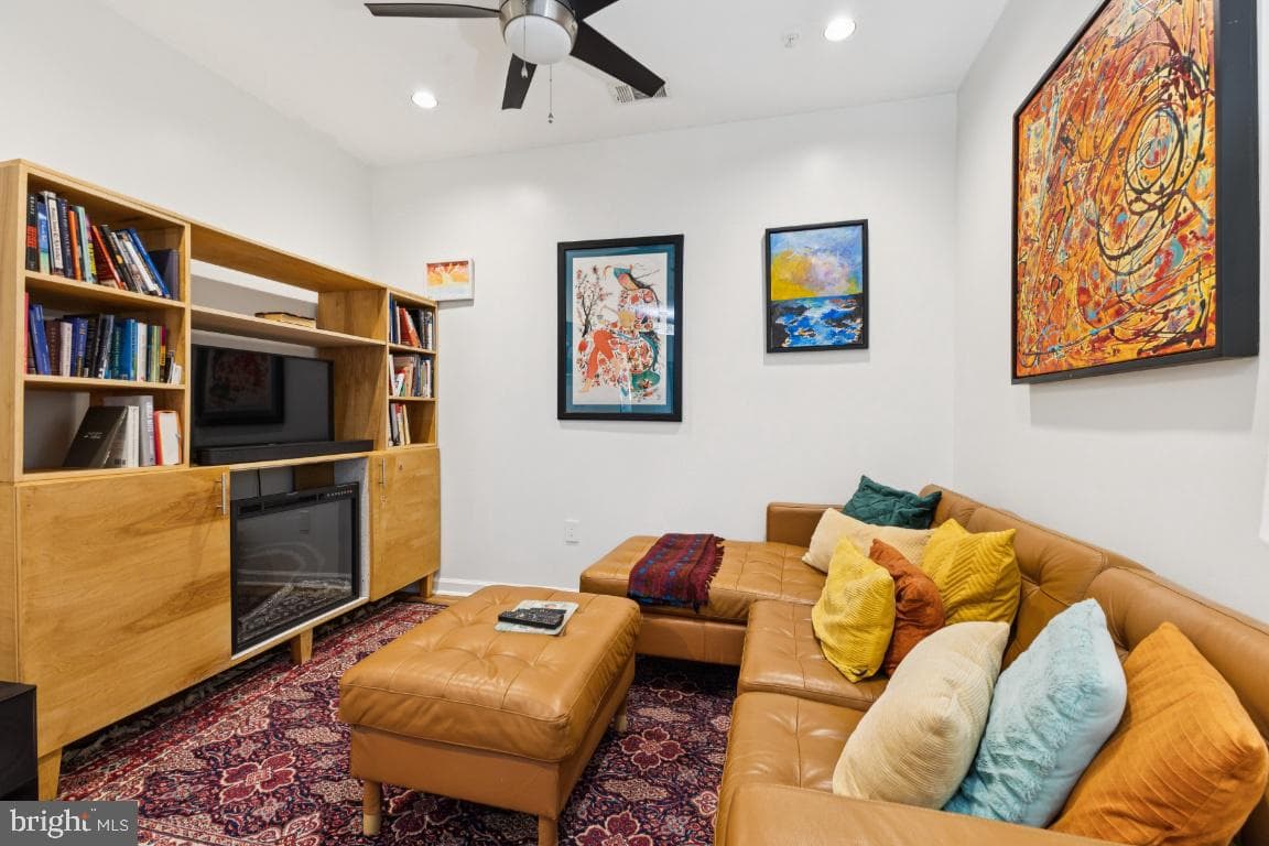 12000 Market Street #151 photo 13