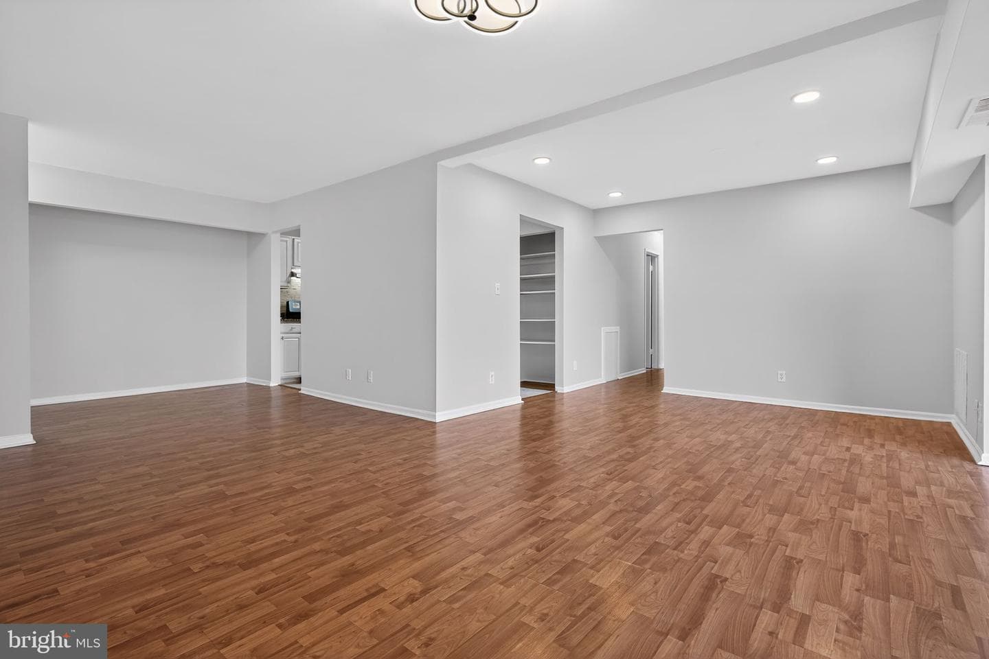 4400 Island Place #302 photo 16