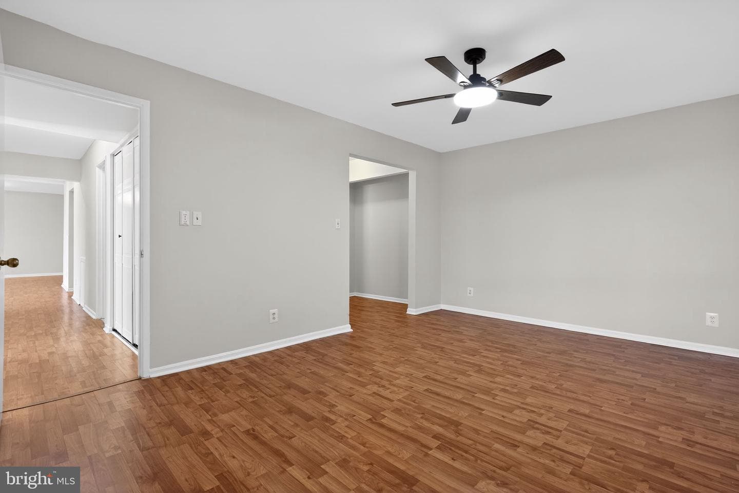 4400 Island Place #302 photo 17