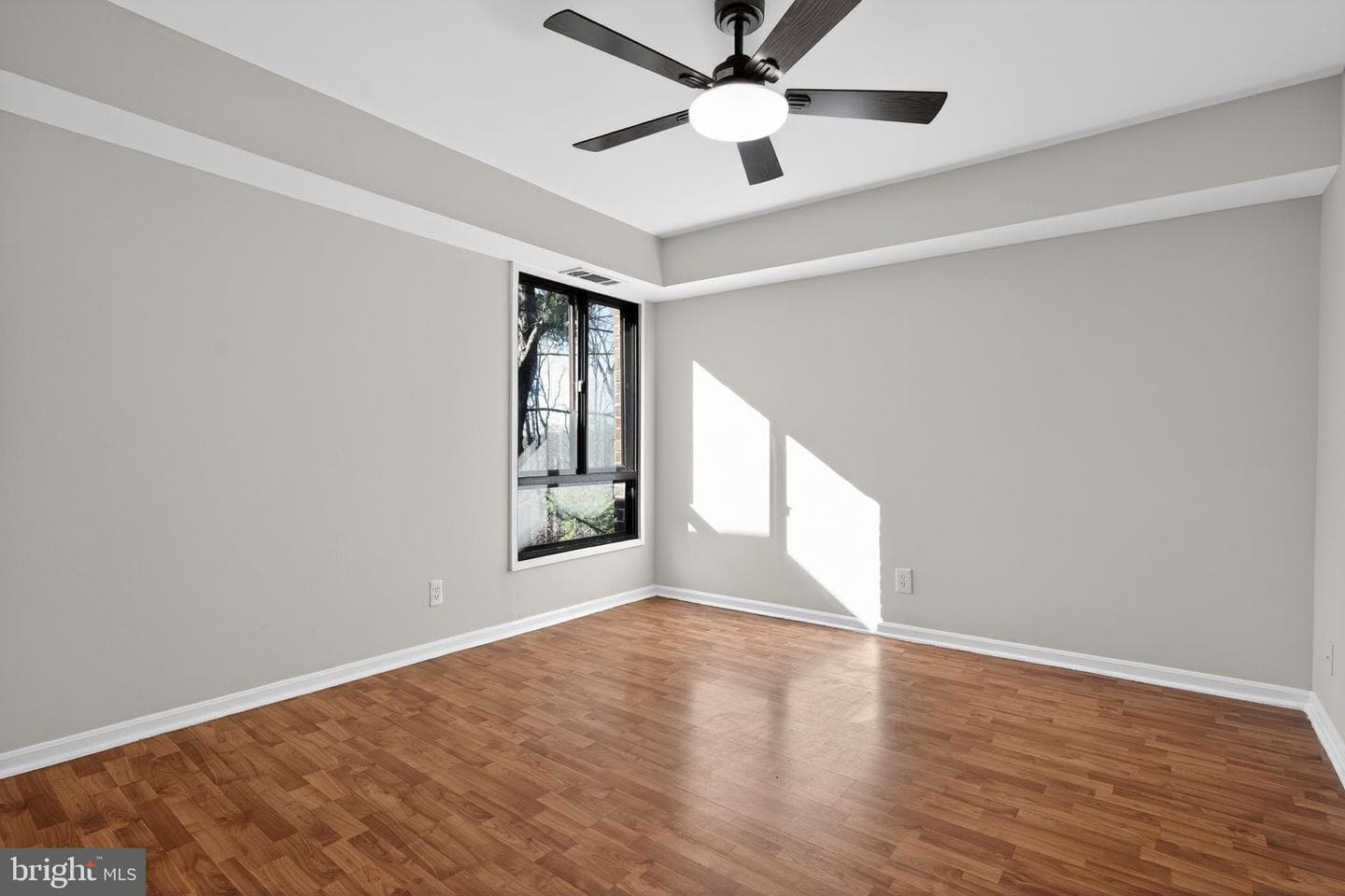 4400 Island Place #302 photo 21